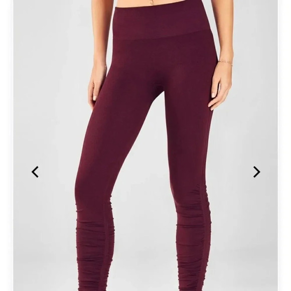 Raspberry color HighWaisted SeamlessRuched Legging - Picture 1 of 8